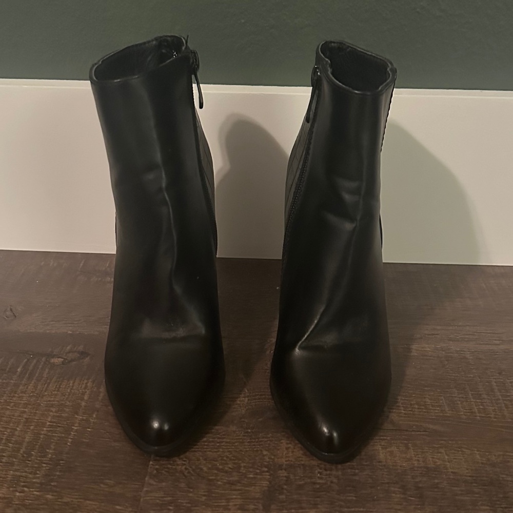 "Snake" Booties - Picture 2 of 4